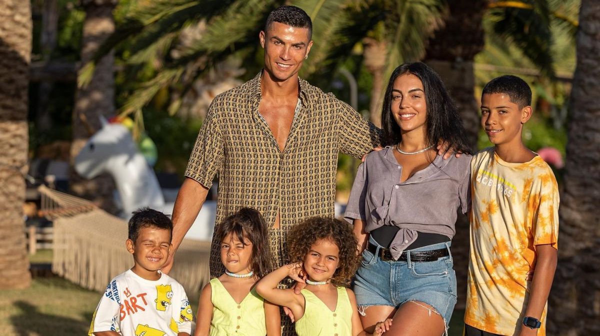 GEORGINA RODRIGUEZ, CRISTIANO RONALDO Y SUS HIJOS