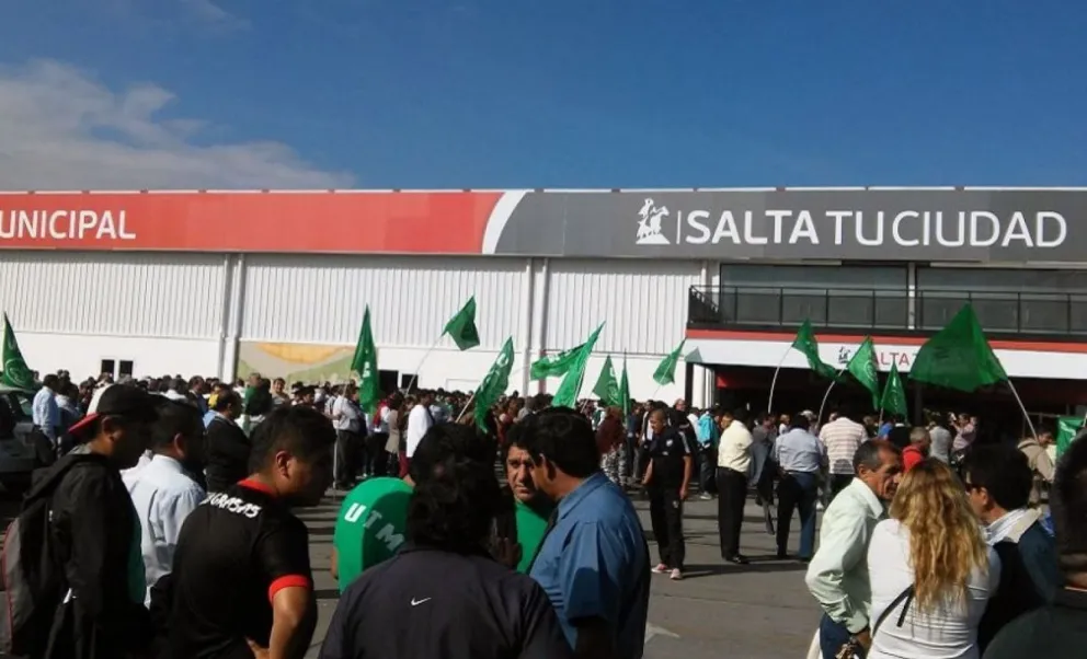 Municipales desmienten una toma de la Municipalidad de Salta