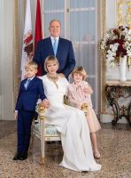 ¿Traición? La llamativa foto navideña de la Familia Real de Mónaco que da que hablar
