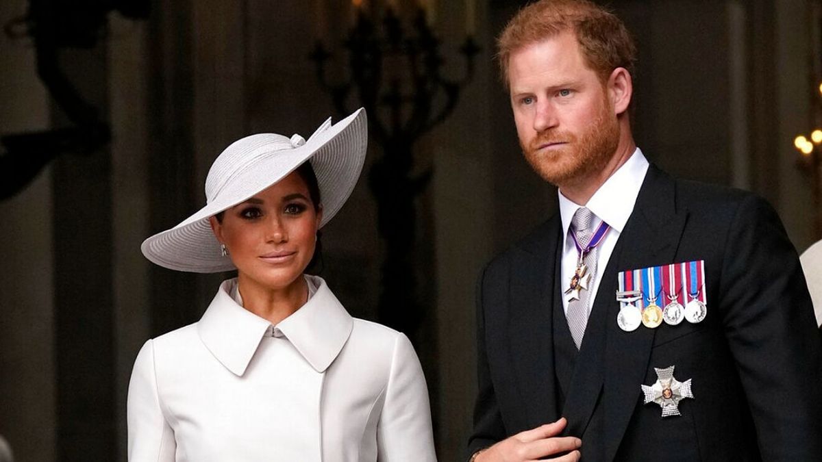 Meghan Markle y su esposo Harry.
