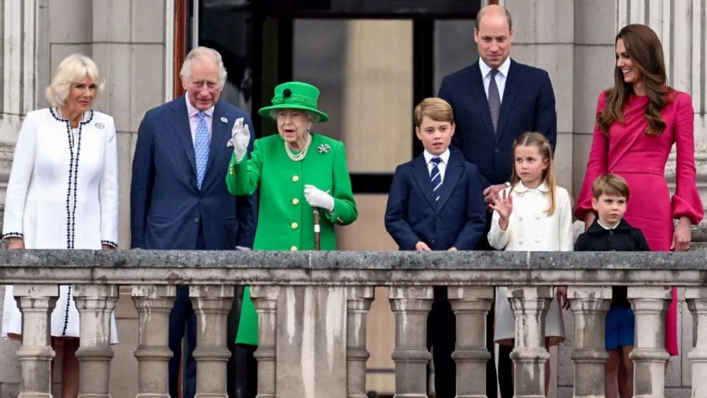 Esta es la increíble polémica en la que está envuelta la Familia Real Británica, luego del anuncio de su primera boda lésbica