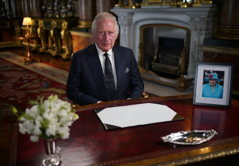 Revelaron el icónico lugar en donde el rey Carlos III grabó su discurso y los detalles del mismo
