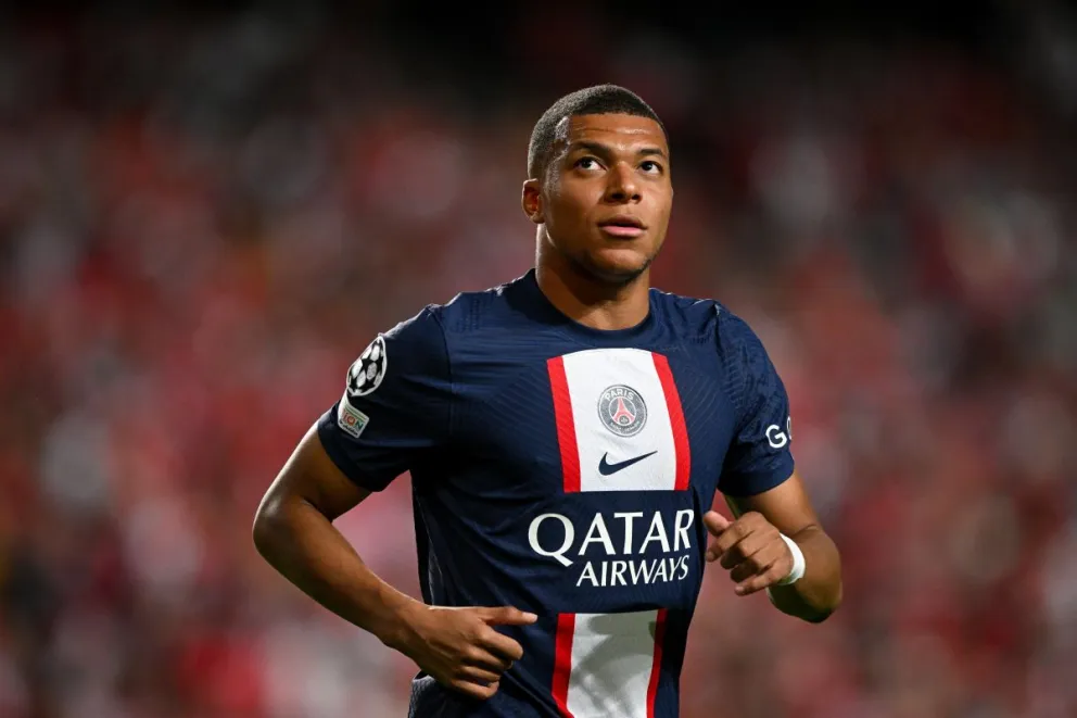 |INFRAGANTI| Captaron a Mbappé tocándose en el vestuario del PSG y provocó la mirada de todos
