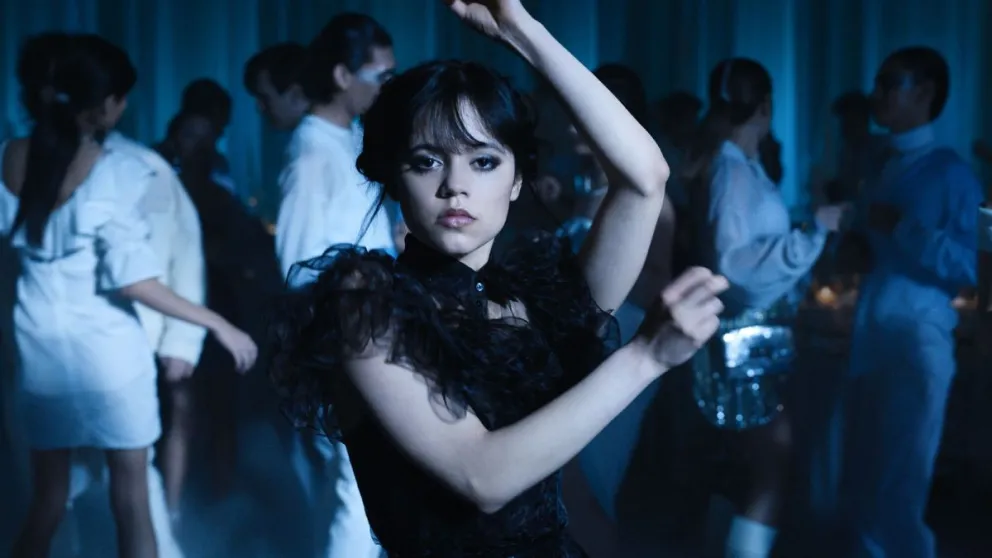 Merlina: así es la extravagante bebida de Jenna Ortega que se volvió su obsesión y generó preocupación en sus fans