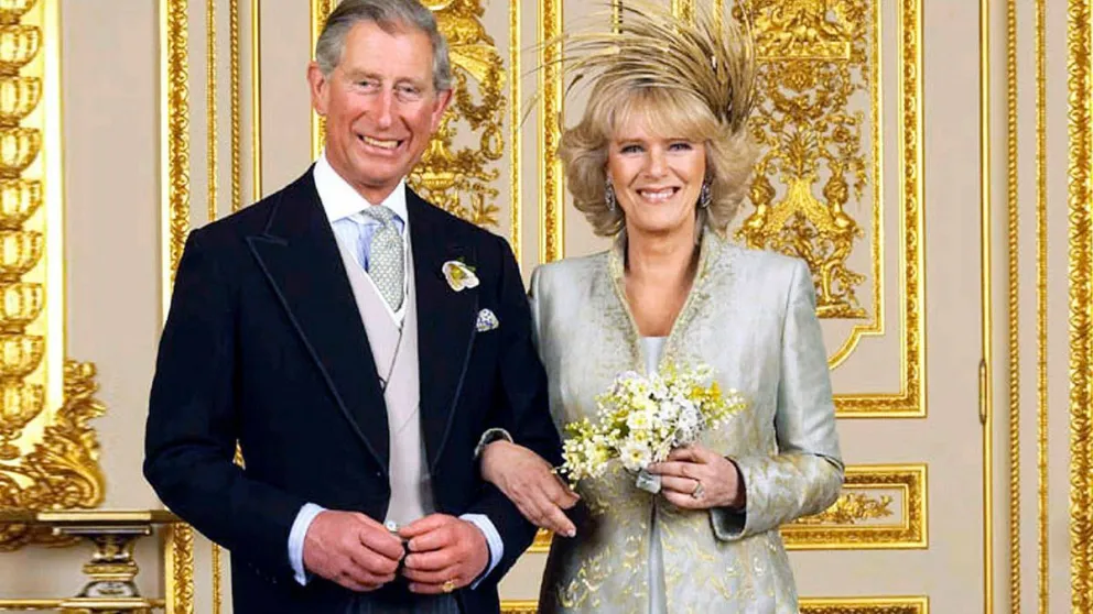 Peligra el título: el rey Carlos III teme por la vida de la reina Camila