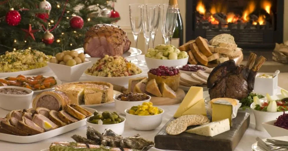 Comida sobrante de las fiestas: cuántos días se puede mantener fuera de la heladera