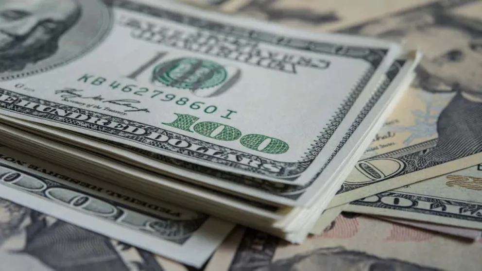 Dólar blue y dólar oficial: a cuánto cerró la cotización este martes 8 de agosto