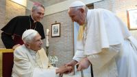 Ante el delicado estado de salud de Benedicto XVI, el Papa Francisco pidió oraciones por él
