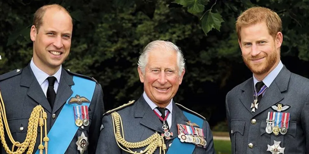 Esto es lo que harán el príncipe Guillermo y el rey Carlos III cuando se publique el libro del príncipe Harry