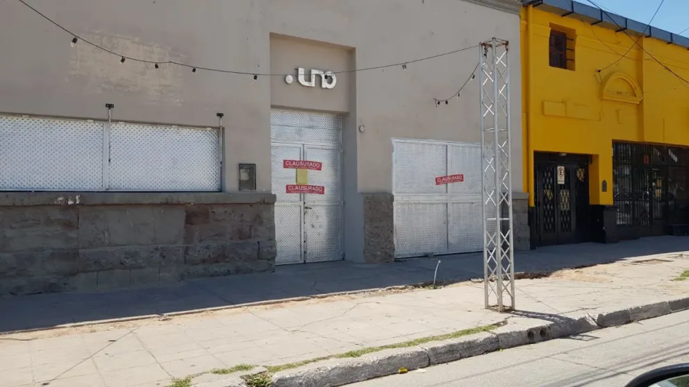 En Rosario de la Frontera, la policía dio servicio adicional a un boliche clandestino