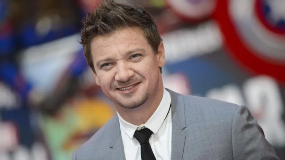 Jeremy Renner, reconocido actor y estrella de Marvel, fue internado en estado crítico tras sufrir un accidente