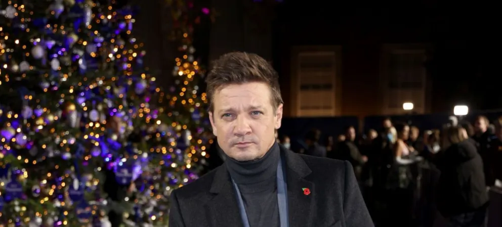 Tras sufrir un grave accidente, la estrella de Marvel, Jeremy Renner, fue operado y continúa en estado crítico