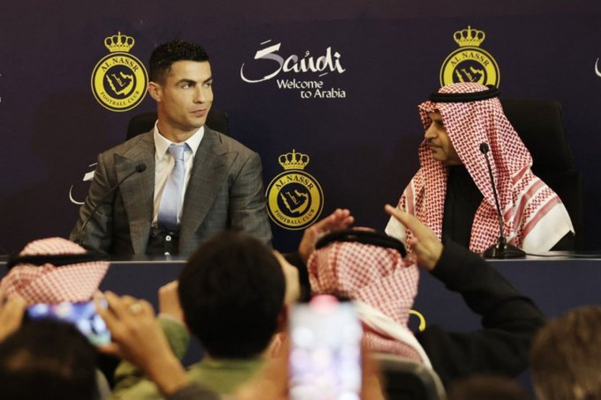 ¡imperdonable Error Cristiano Ronaldo Fue Presentado En El Al Nassr Y