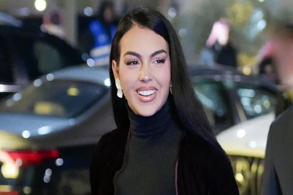 Georgina Rodríguez se arriesga y rompe las reglas en Arabia Saudí al lucir este atrevido look