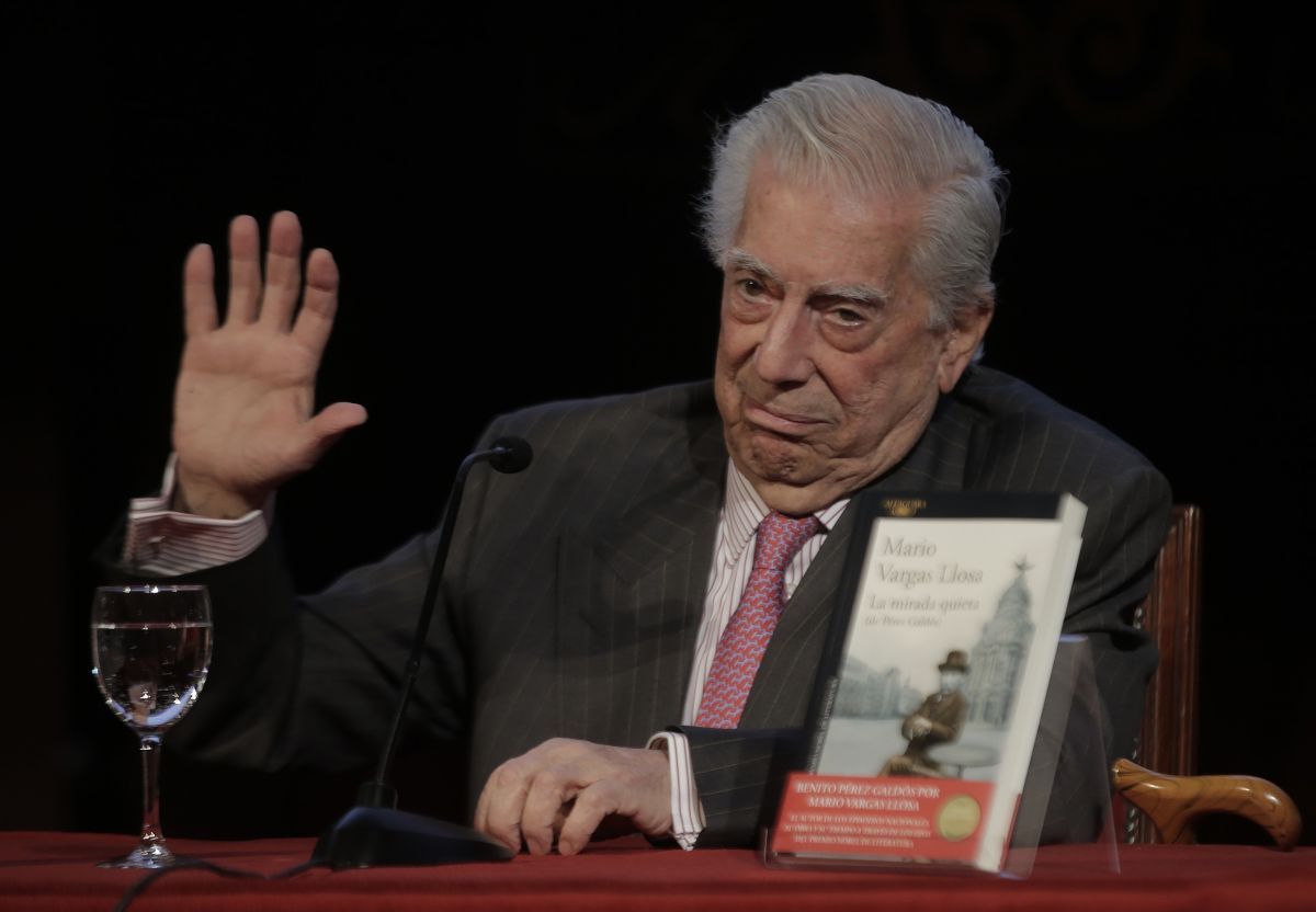 Mario Vargas Llosa quiere terminar con la pol&eacute;mica.