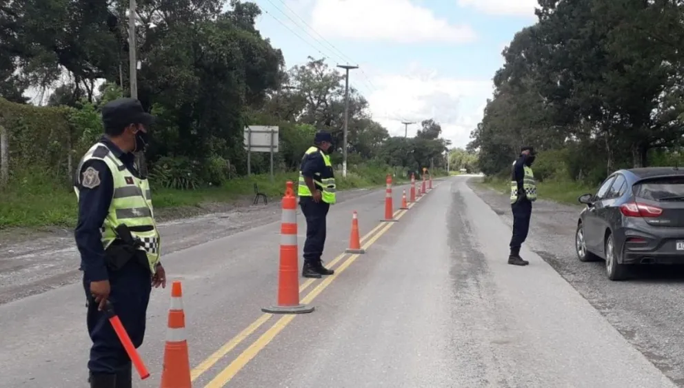Un inconsciente: en un control vial, un joven fue detenido por manejar en estado de ebriedad y bajo el efecto de sustancias