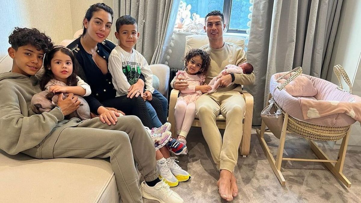 CRISTIANO RONALDO Y FAMILIA