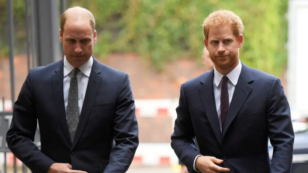 Harry y Guillermo cada vez más lejos: El príncipe Harry se burla de su hermano y el enfrentamiento continúa