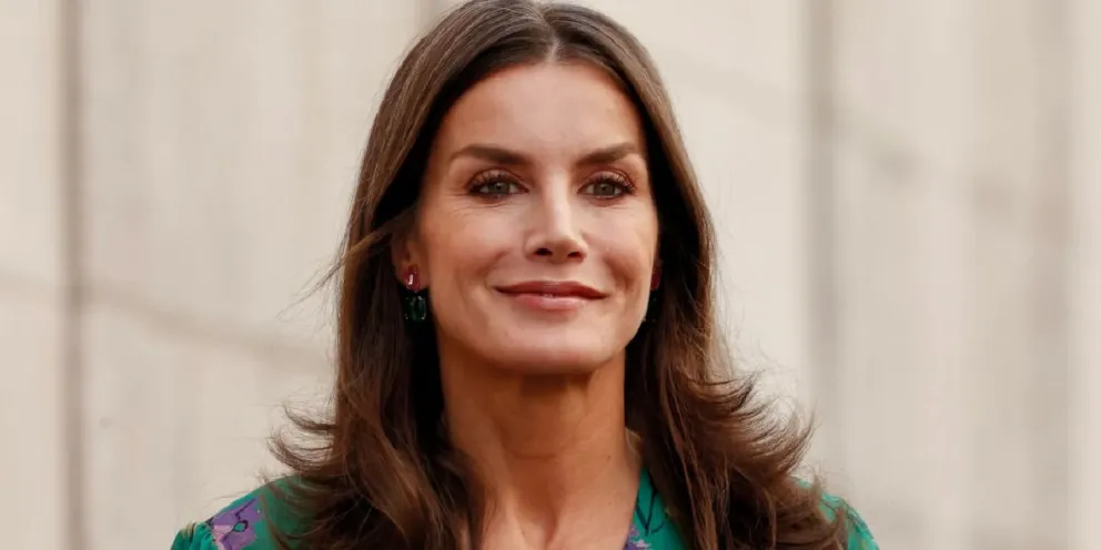 Look bicolor: la espectacular combinación de colores de la reina Letizia para la Pascua Militar