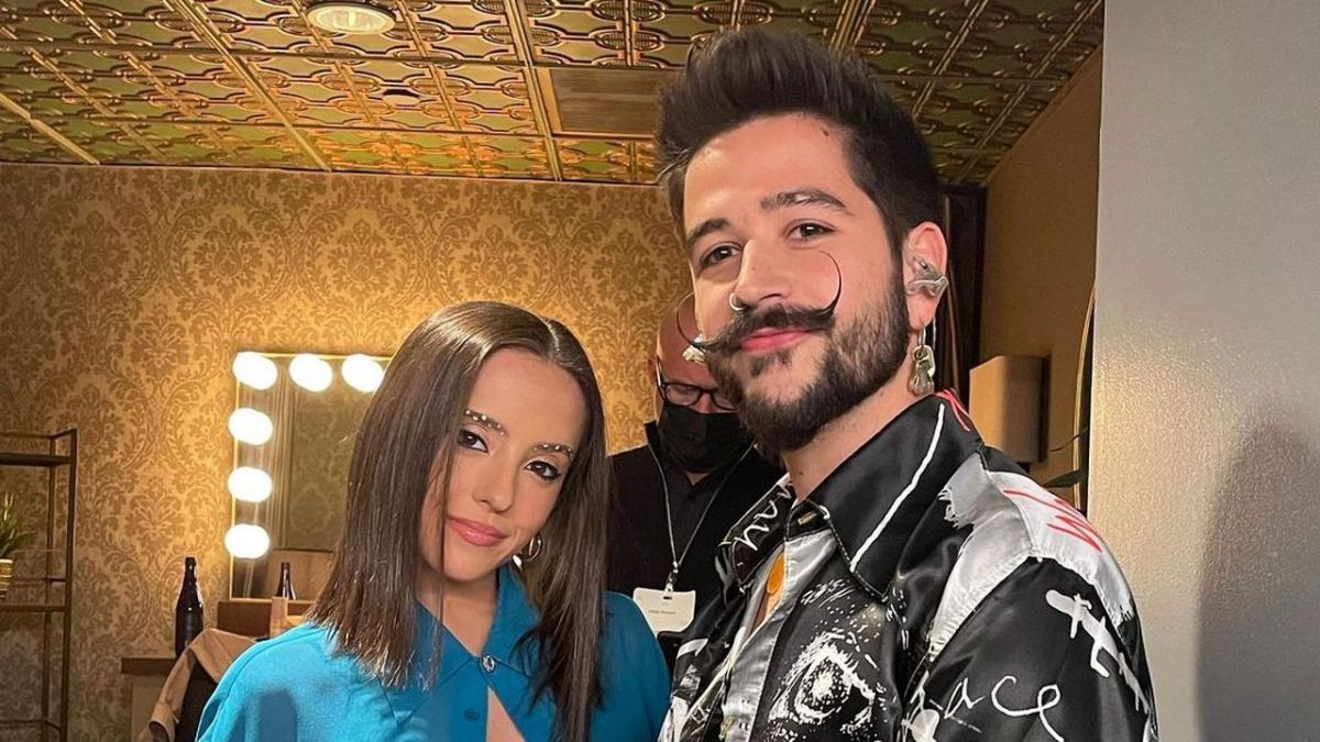 Evaluna junto a Camilo, su esposo.