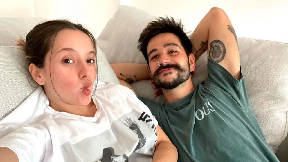 Camilo y Evaluna quisieron ocultar a Índigo pero no pudieron: acá estan sus primeras fotos en la playa