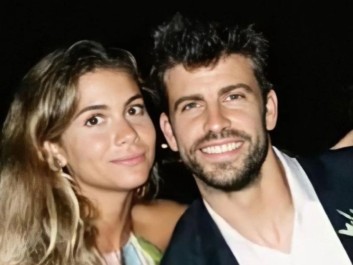 La pareja de Piqu&eacute; quiere ocultar su pasado
