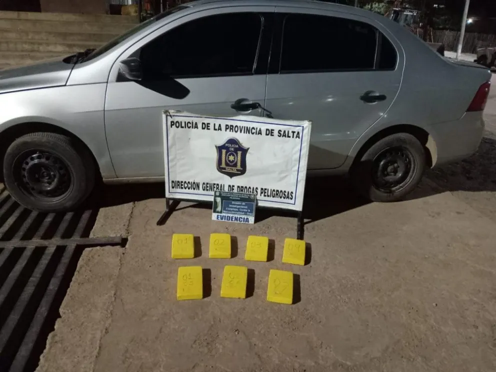 Robaron un auto en Pichanal y lo utilizaron para traficar cocaína por toda Salta