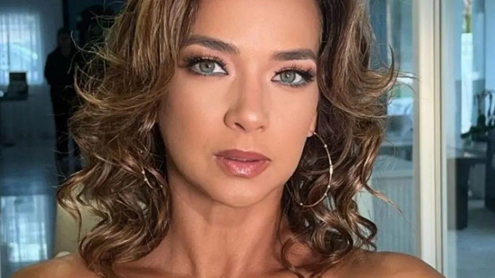 ¡Sensual y elegante! : así es el sorprendente vestido tejido que lució Adamari López