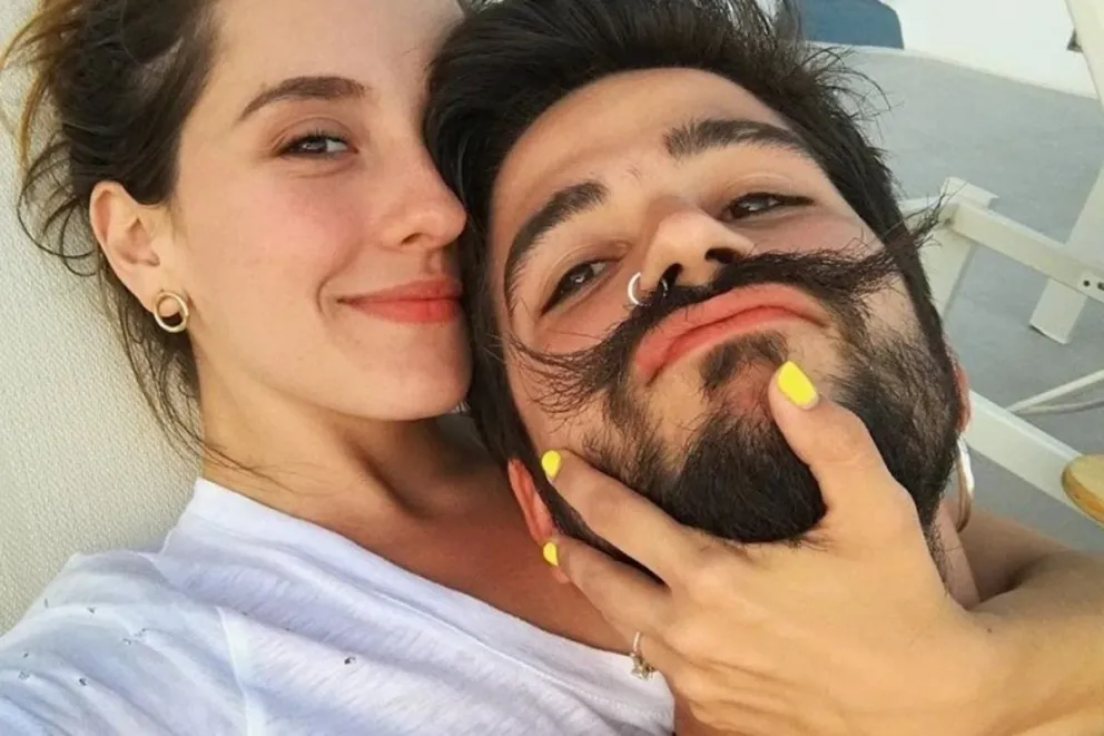Polémicos comentarios: criticaron a Camilo de usar faldas y juzgaron el aspecto de Evaluna Montaner
