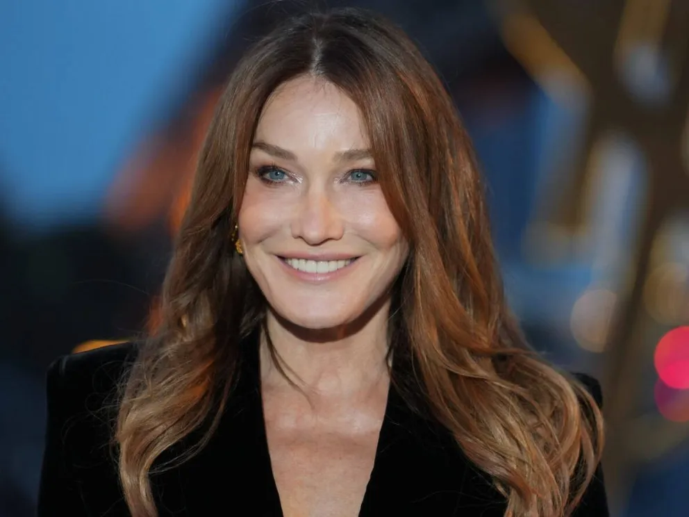 La broma de mal gusto de Carla Bruni hacia el príncipe Harry que despertó polémica entre sus seguidores