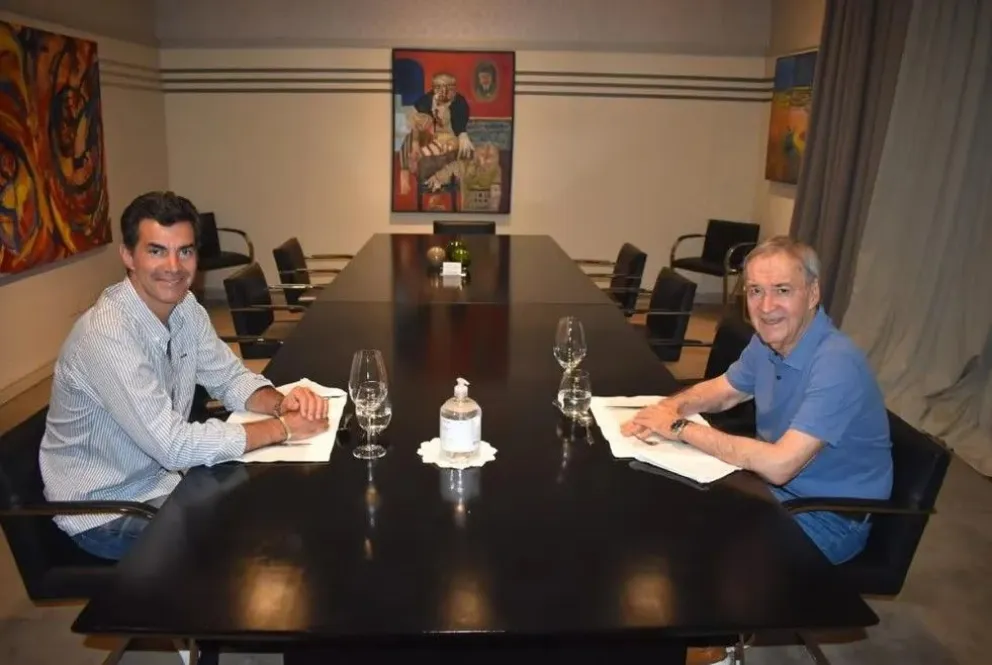 Juan Manuel Urtubey y Juan Schiaretti se postularon para presidente en un espacio "fuera de la grieta"