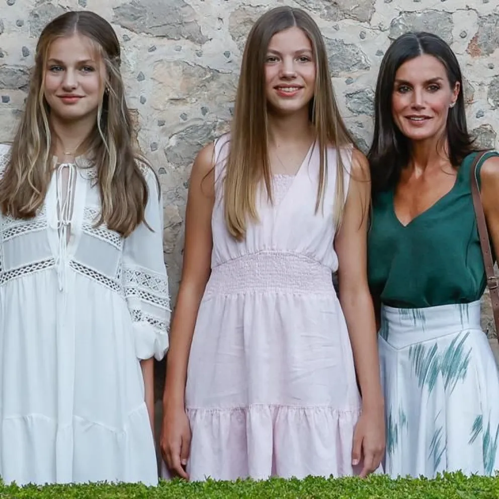 ¡A escondidas de las cámaras!: Las princesas Leonor y Sofía junto a Letizia se escapan por esta razón
