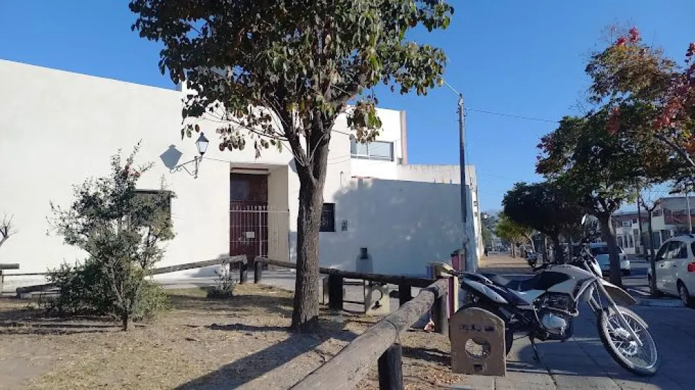 Ex trabajadores del Colegio María Reina denunciaron una injustificable ola de despidos