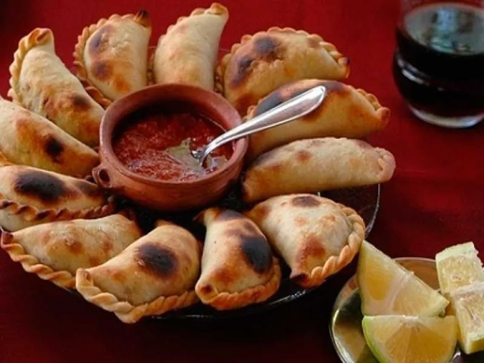 ¡Le vieron la cara! A un turista le cobraron en Cafayate una docena de empanadas a $5.000