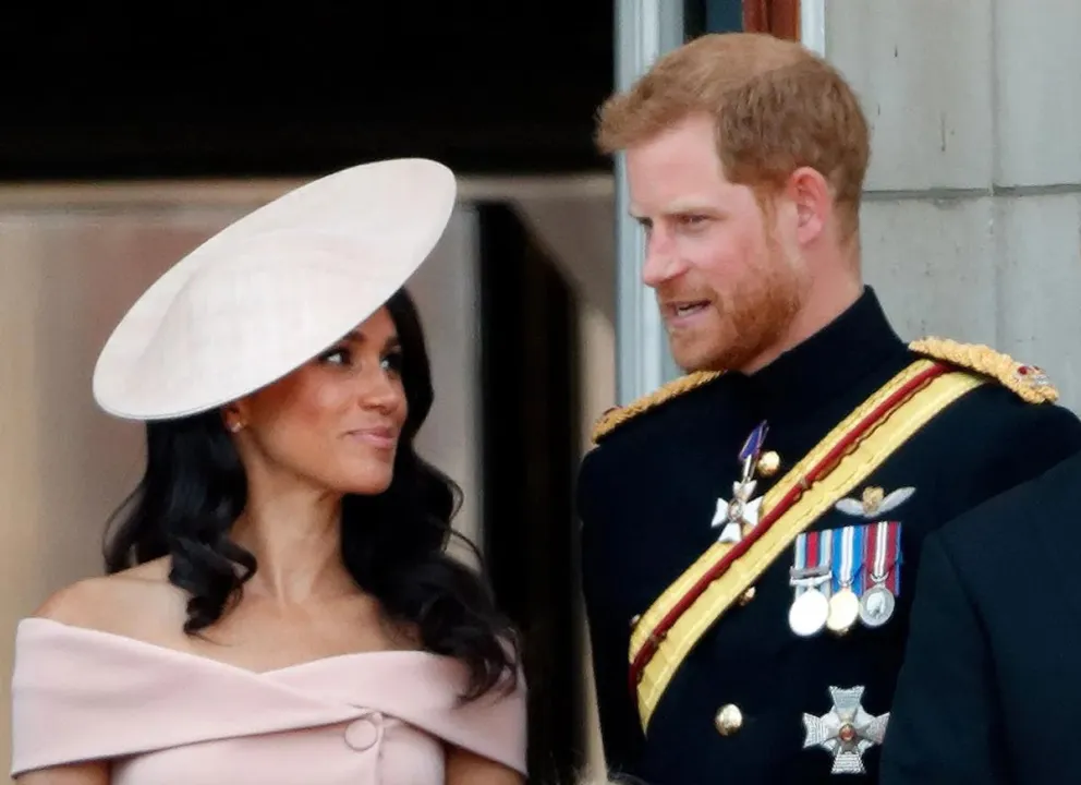 Cansados de las polémicas, legisladores podrían quitar títulos reales a Harry y Meghan Markle