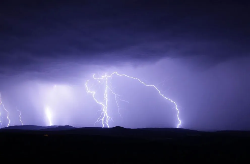 Jueves nublado y con probabilidad de tormentas eléctricas: así estará el clima este 26 de enero en Salta 
