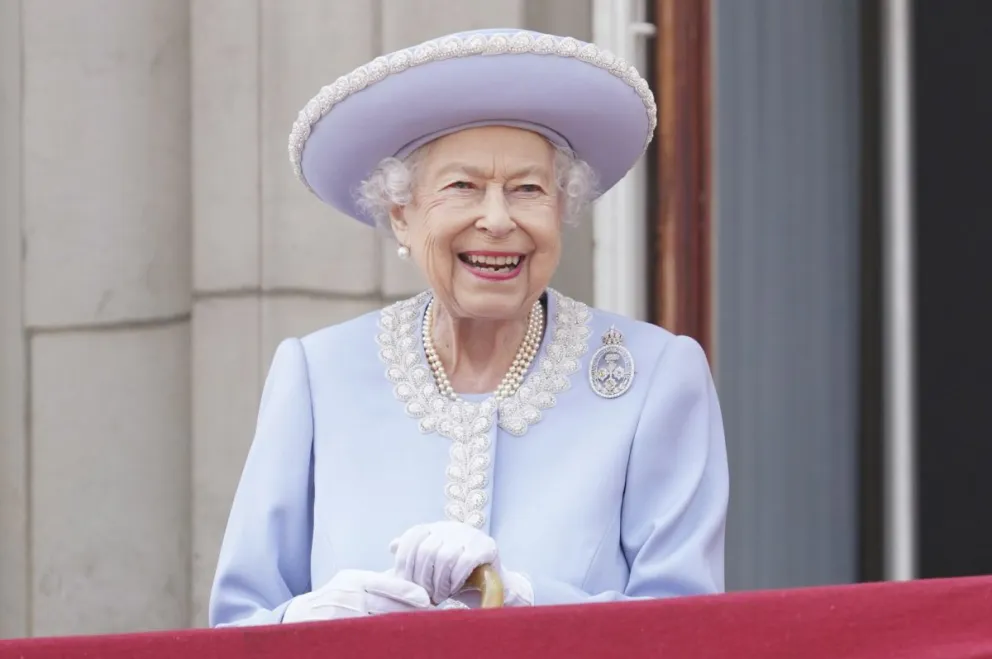 La fastuosa torta con la que Isabel II festejó sus 70 años de reinado