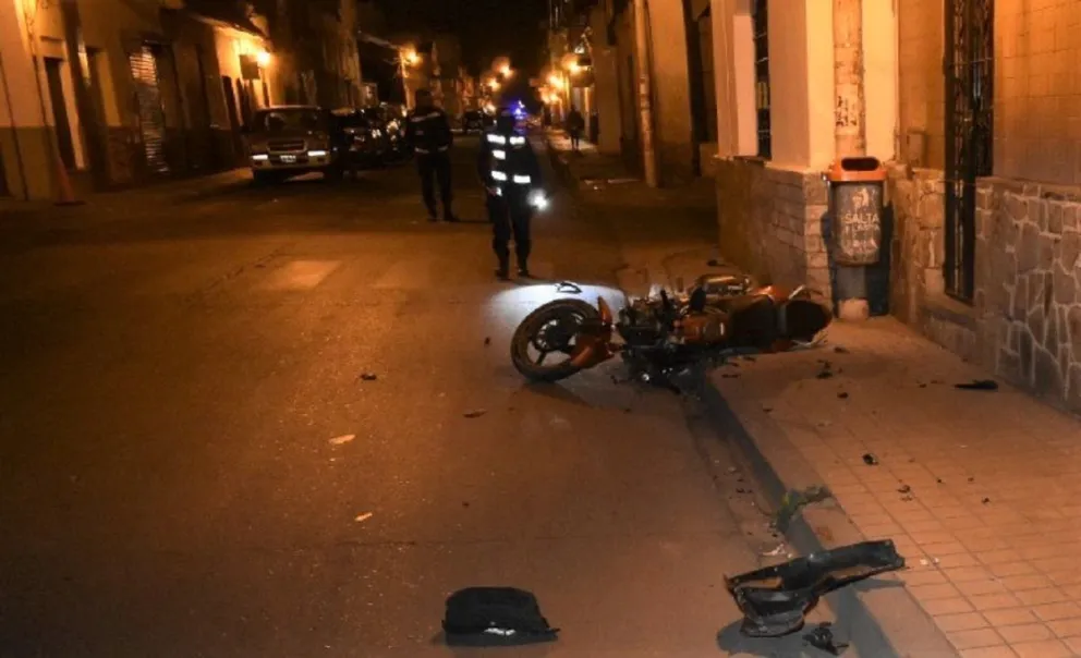 Accidente vial en Salta: atropelló a un motociclista, lo dejó gravemente herido y se fugó del lugar