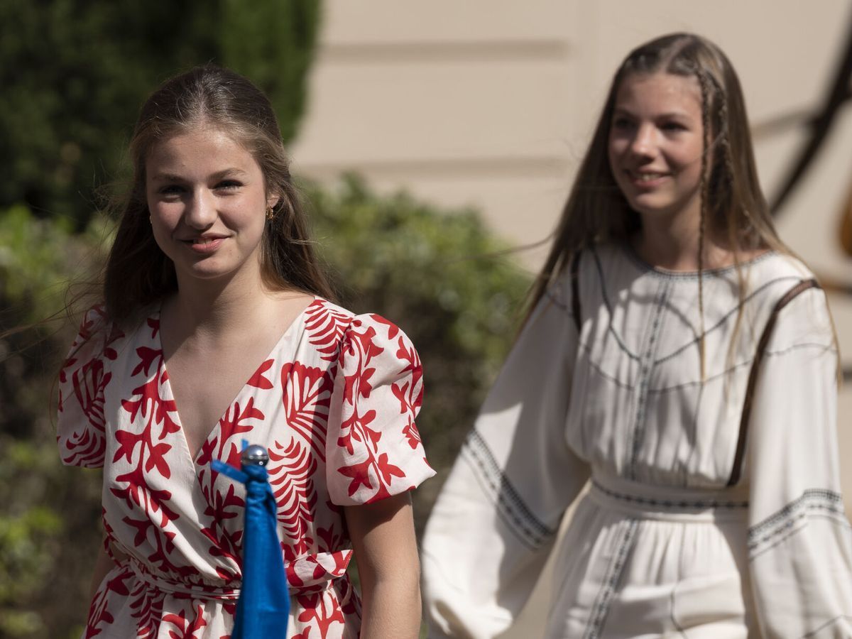Las hijas de Felipe VI y Letizia no interrumpieron sus actividades.
