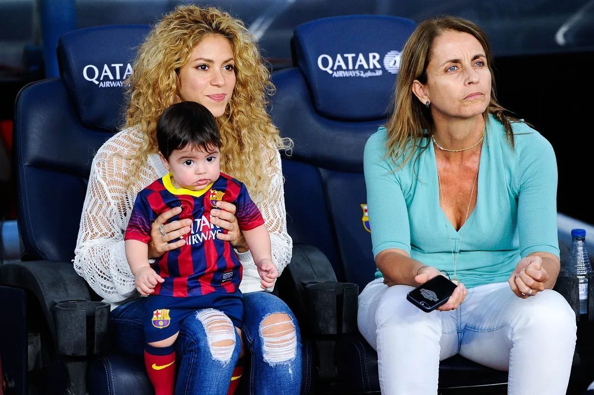 Shakira y Montserrat Bernabeu.