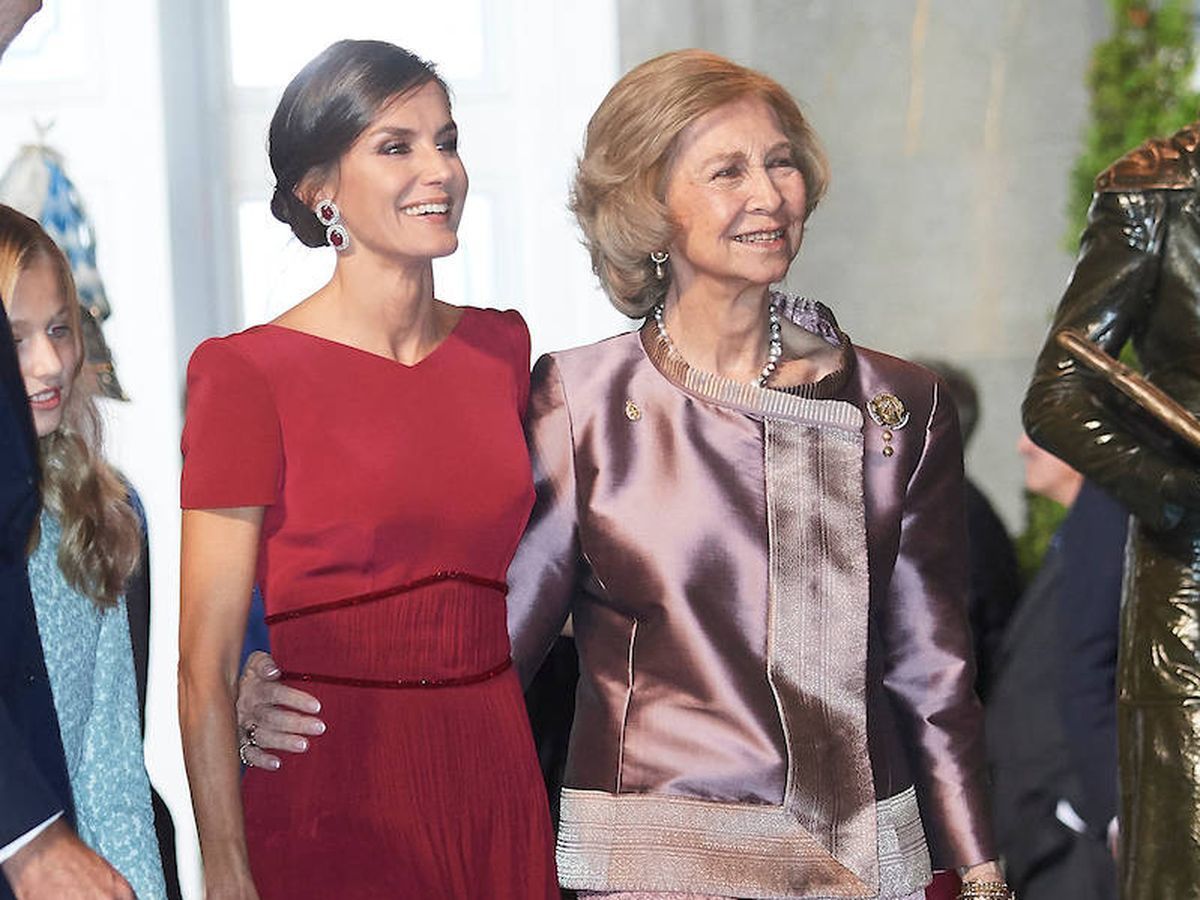 Reina Letizia y reina Sofía