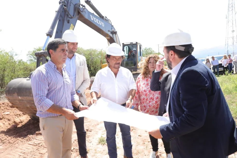 Con la supervisión de Gustavo Sáenz, se inauguró la obra del gasoducto La Viña - Guachipas
