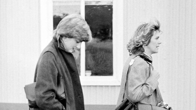 LADY DI Y CAMILA PARKER