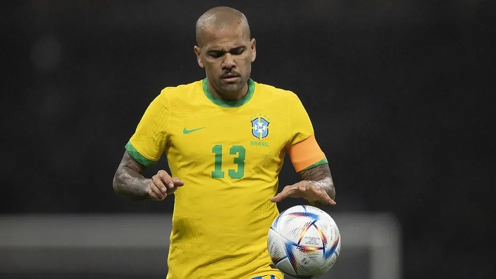 Detuvieron a Dani Alves por la gravísima acusación que recibió de una mujer en Barcelona
