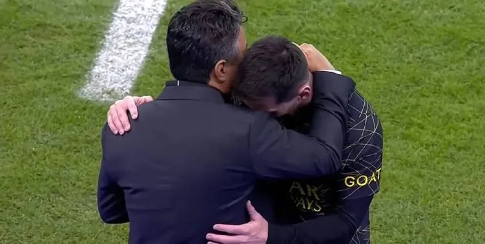 Momento polémico: Marcelo Gallardo encaró a Lionel Messi en el amistoso del PSG contra Riyadh Season y los fanáticos quedaron atónitos
