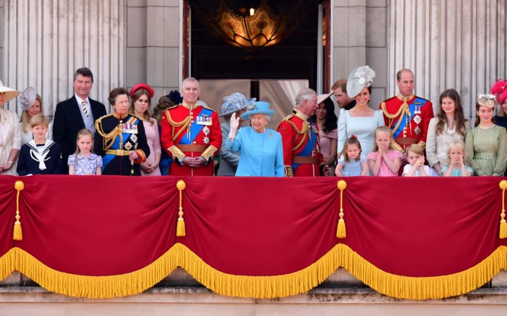 ¡Desconcertante! Esto es lo que hace la Familia Real Británica durante los desayunos 