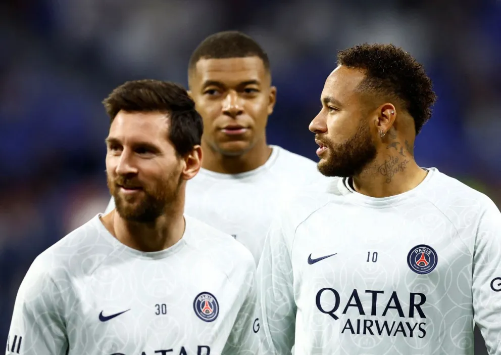 Estalla la interna en PSG: Neymar saludo a Lionel Messi pero ignoró a Kylian Mbappe