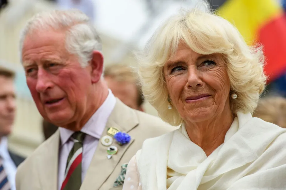 Experto en lenguaje corporal revela un misterioso secreto del Rey Carlos III y Camilla