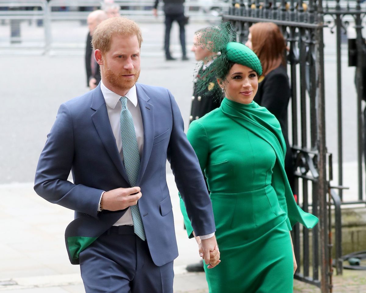 Harry y Meghan Markle se muestran felices.