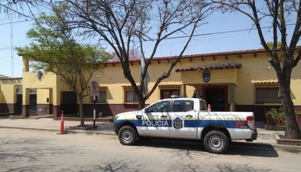 Metán: detuvieron a un hombre por llevarle drogas a un detenido